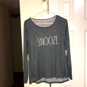 Rae Dunn gray long sleeve sleep shirt Snooze printed on front. 1.5 High-low hem.